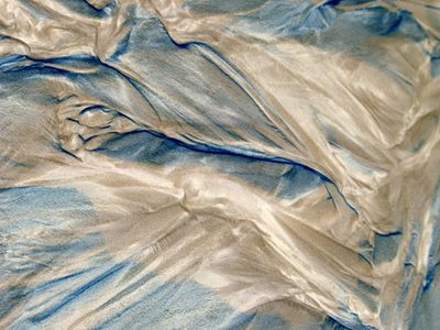 Wavy patterns suggesting a state of flow and ease